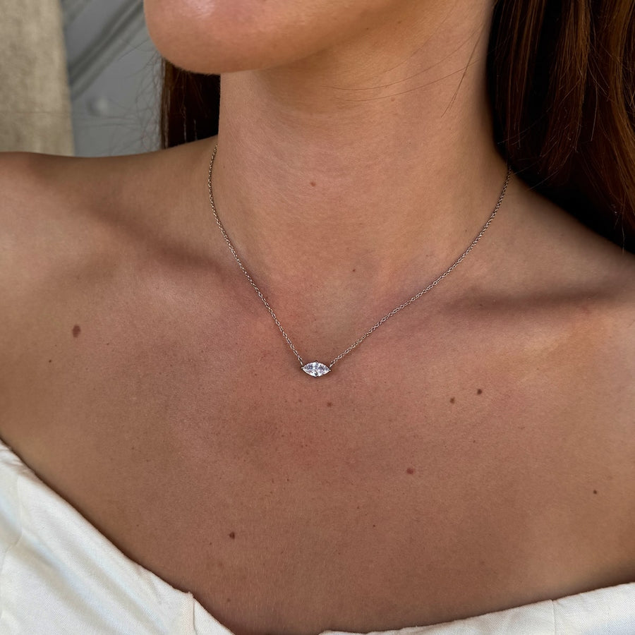 Floating Marquise Kristall Halsband Silverfärgad