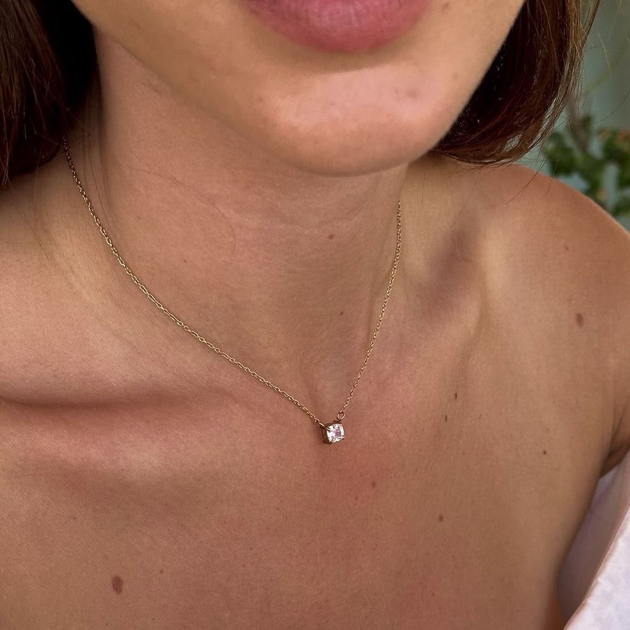 Floating Cushion Kristall Halsband 18K Guldplätering